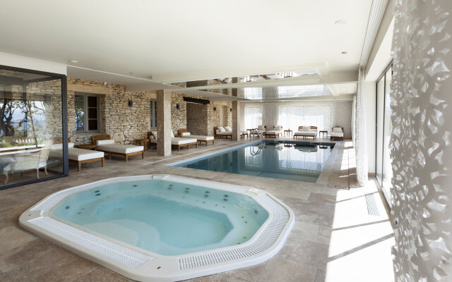 Mas des Herbes Blanches Hotel & Spa - Relais & Châteaux