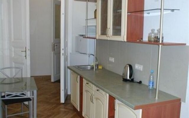 OId Town Apartments
