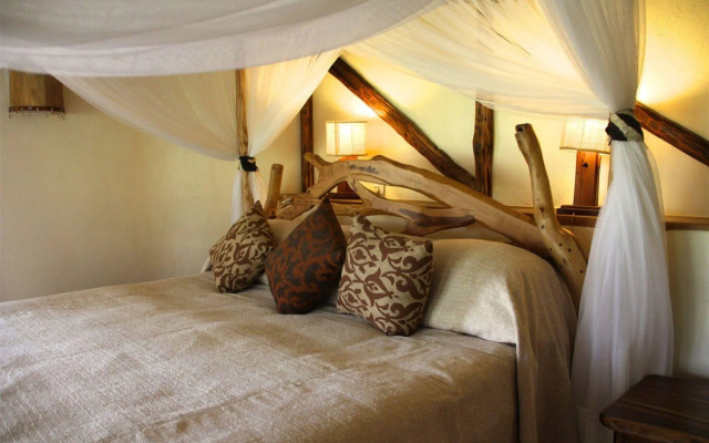 Rose Wood Lodge
