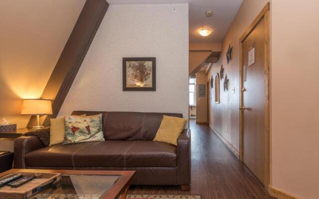 The Pinnacles Suites & Townhomes