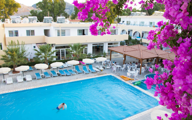 Euroxenia Marathon Hotel