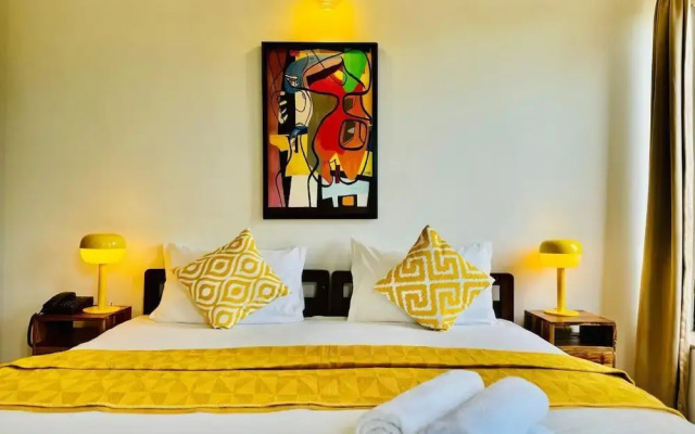 Half Hotel