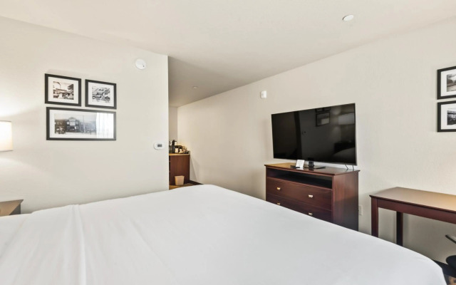 Cobblestone Hotel & Suites - Cullman