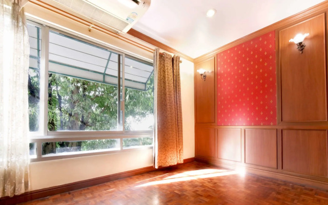 Royal Ivory Sukhumvit Nana