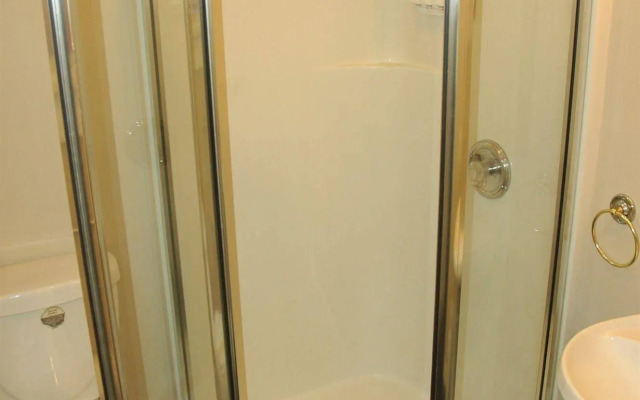 Cambie Lodge B&B