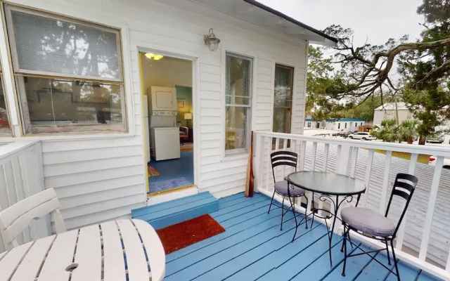 712 2nd Avenue - Upper