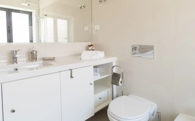 JOIVY Lux & Spacious 1BR home w/ huge terrace, 5mins to Academy of Sciences