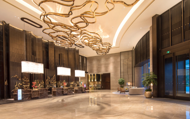 HUALUXE Xiamen Haicang Harbour View by IHG