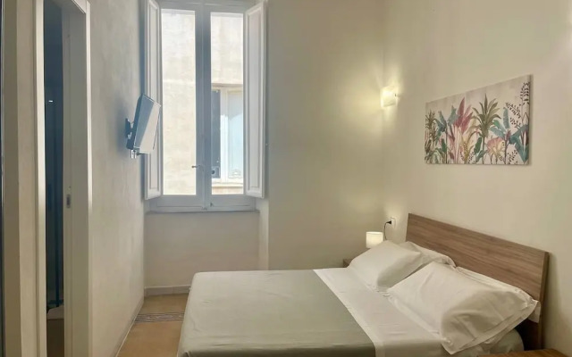 Onlyrooms V - Central & Train Station