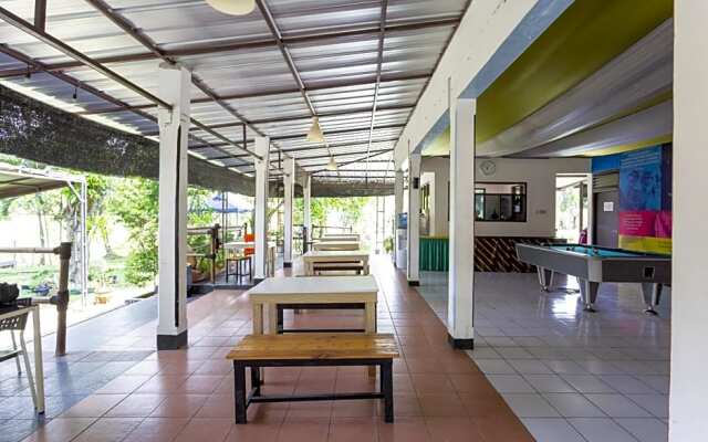 OYO 883 Pavo Resort