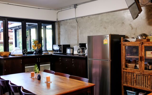 Baan Lung Poshtel - Hostel