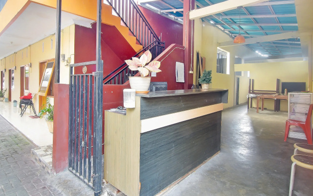 OYO 90463 A2b Guesthouse