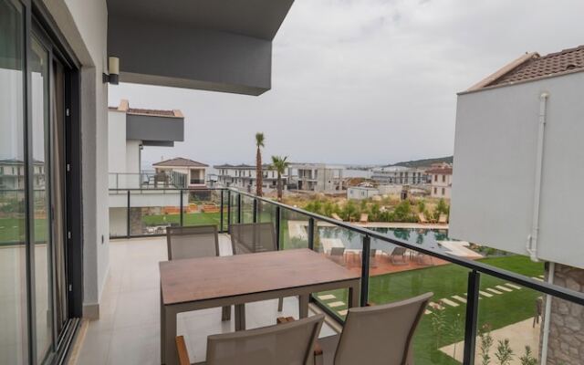 Back Sea Cunda Apart Otel