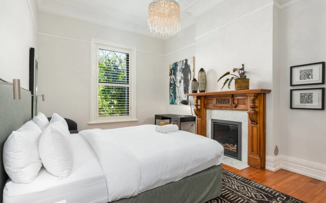 12 Tamboerskloof Road