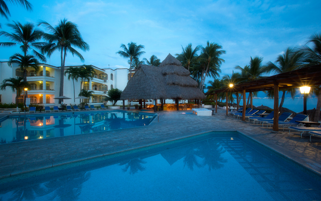 Vista Vallarta All Suites on the Beach