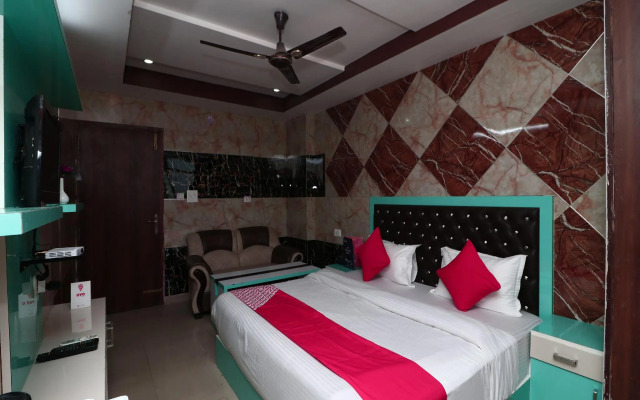 Jatin Hotel By OYO Rooms