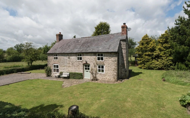 Hillgate House