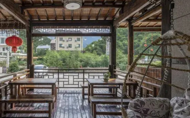 Yunshang Zhulin Yaju · Swimming Pool Resort Minshuku