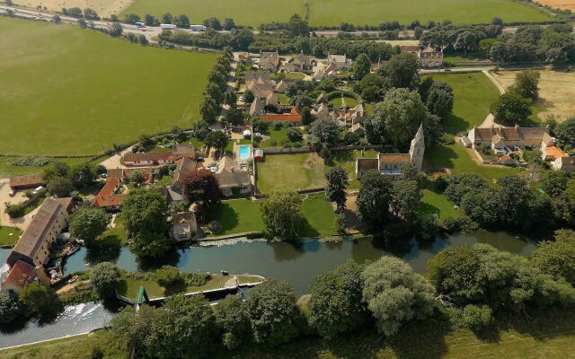 River Nene Cottages