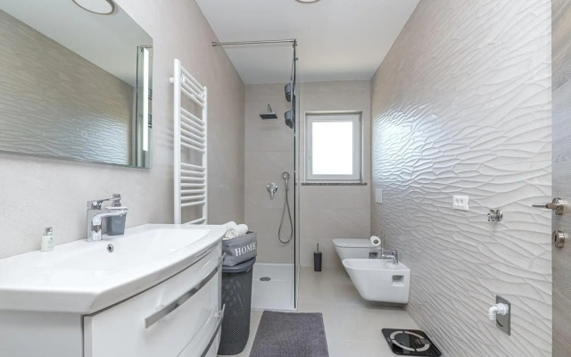 Holiday House Sunrise