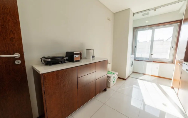 Modern Cedofeita by Homing
