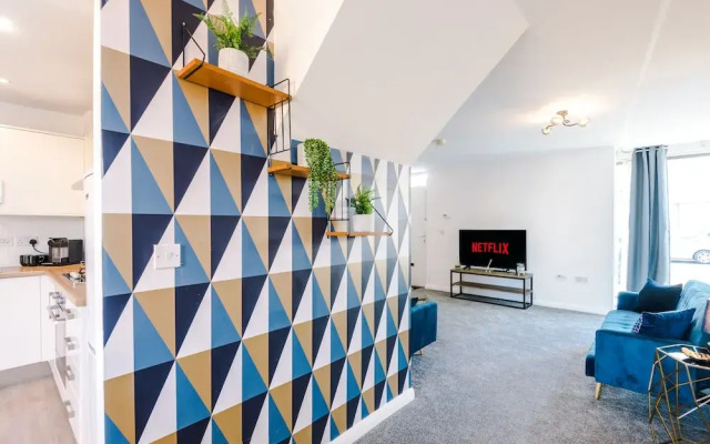 3 Bed House Manchester by MCR Dens