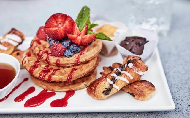 Novotel Cairns Oasis Resort