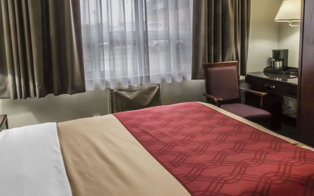 Econo Lodge Thunder Bay