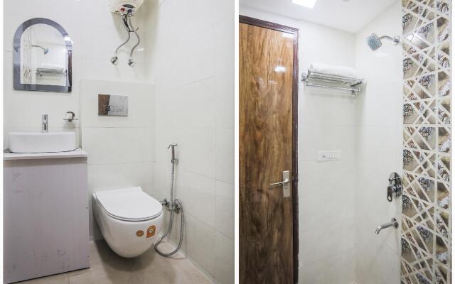 OYO 67484 Gour Town House