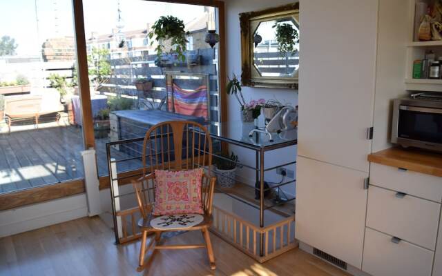 3 Bedroom Mews House in West London