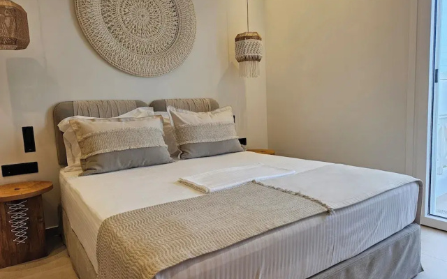 Aristotle Suites