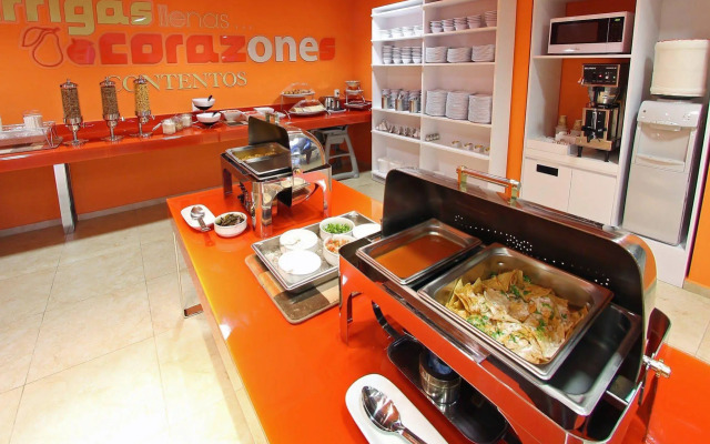 One Cancun Centro
