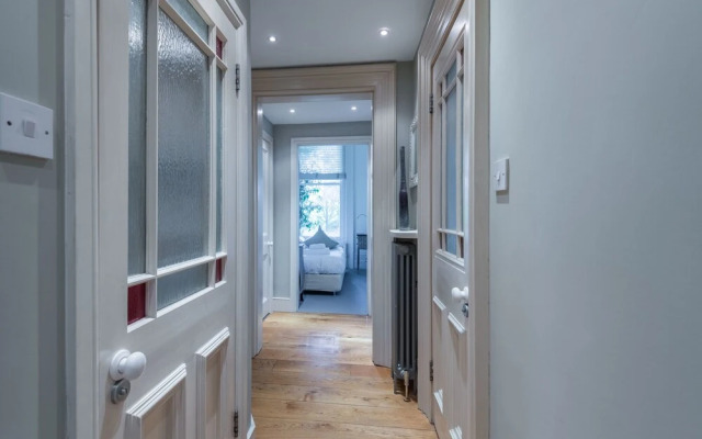 Lovely Chelsea Home near The Thames