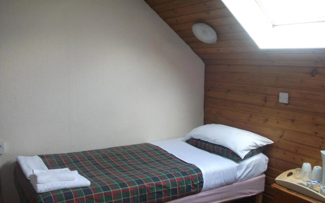 Edinburgh House Hotel