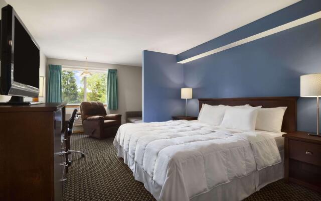 Days Inn by Wyndham Lacey Olympia Area