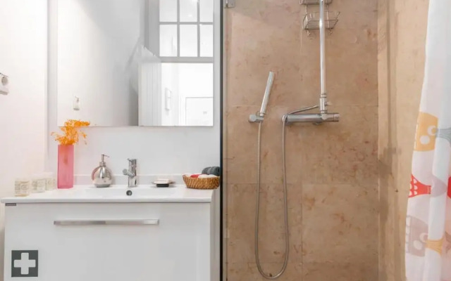 LV Premier Baixa FI Central Balcony Space AC