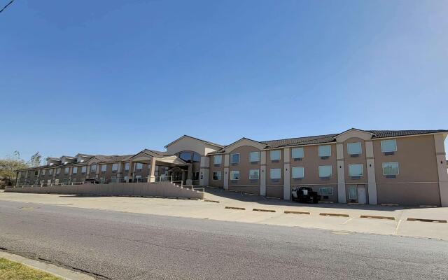 FairBridge Inn & Suites Canadian