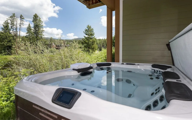 Telemark 4 Bedroom Townhouse by RedAwning