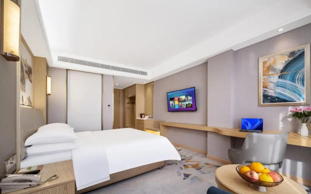 Vienna International Hotel (Shenzhen Huizhanwan Center)