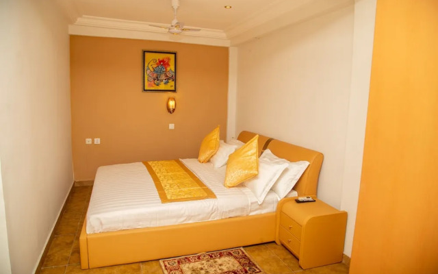 Gold Plaza Hotel