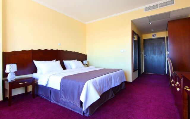 The Vineyards Resort