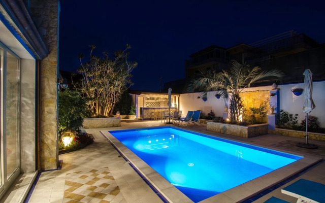 Mediterranean Charm