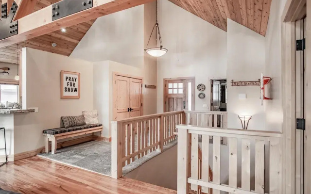 Coyote Moon by AvantStay