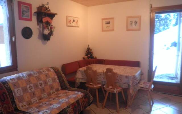 Lou Services Apartment CH196  LSI 001