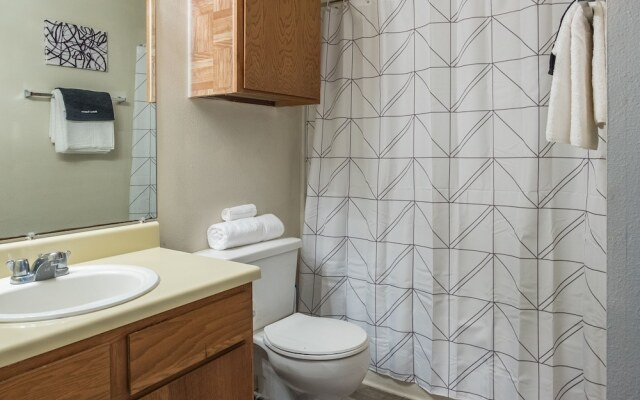 2 BR Apt in Windy Hill near beach by Frontdesk