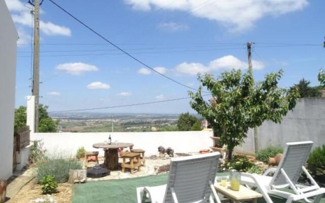 Casa Do Avô In Montejunto