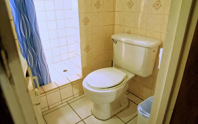 Tropical Breeze Guest House