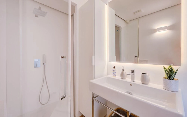 Honeymoon With Stunning View