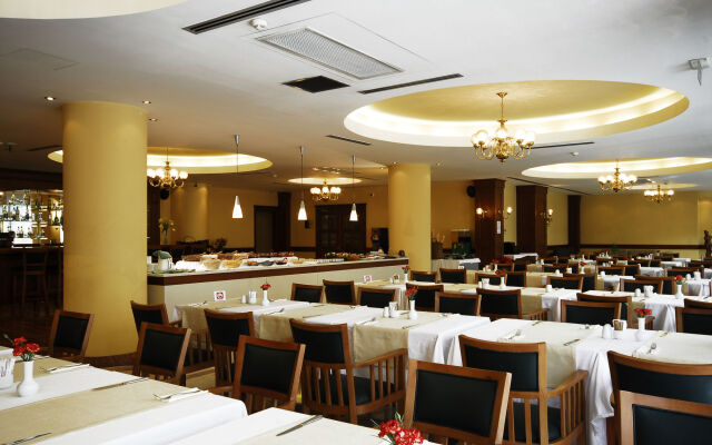Taksim Metropark Hotel