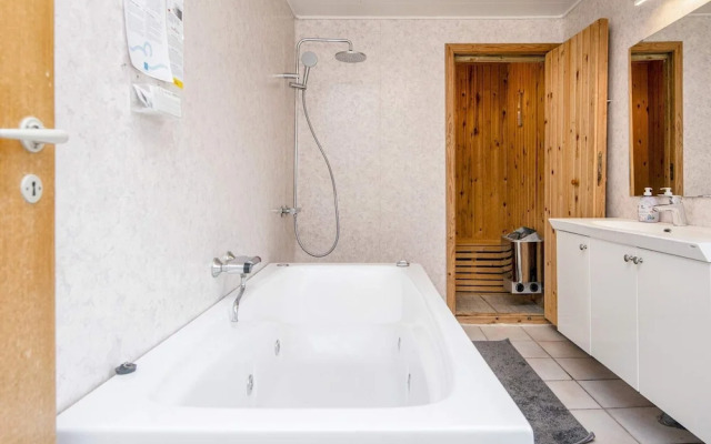6 Person Holiday Home in Hejls